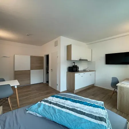 Boardinghouse מלון דירות