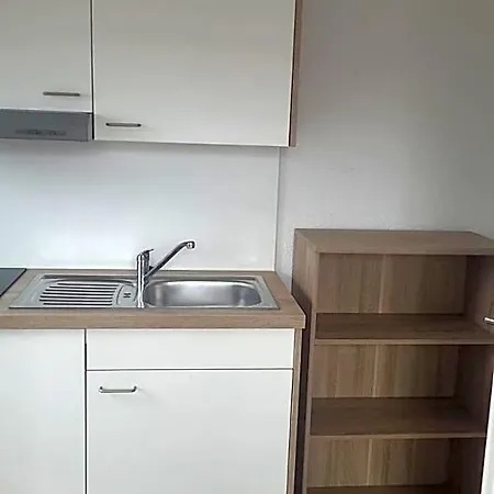 Boardinghouse מלון דירות *